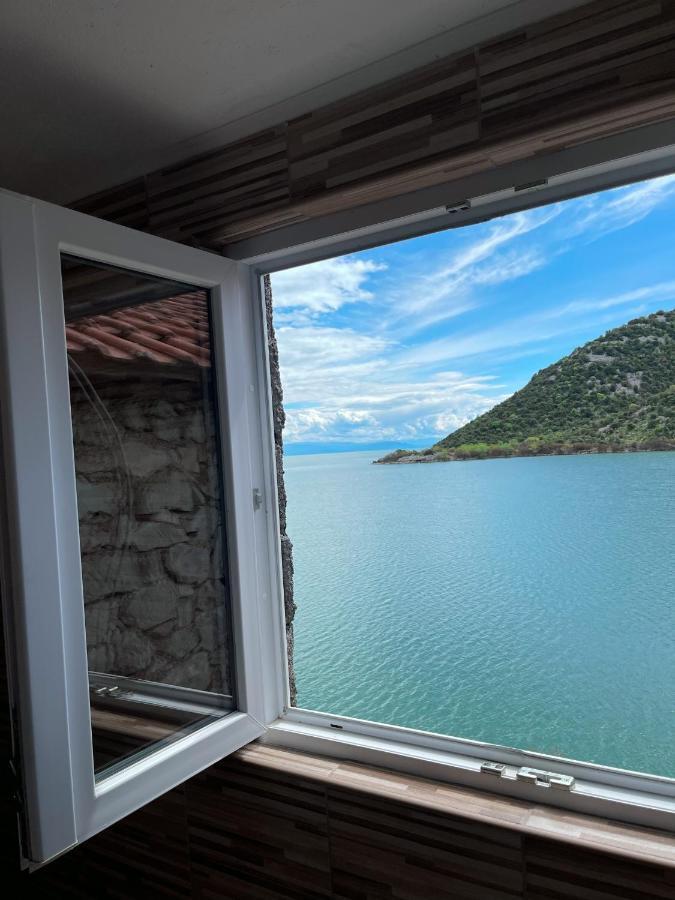 Lakeview Apartments Jolicic เวียร์ปาซาร์ ภายนอก รูปภาพ